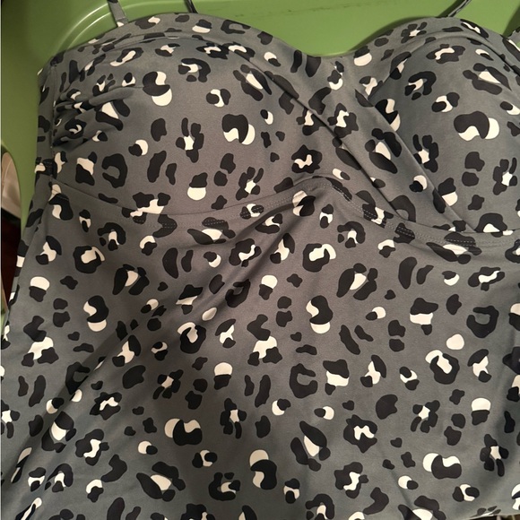 Kona Sol Black and White Leopard Print Swimsuit - Picture 1 of 3